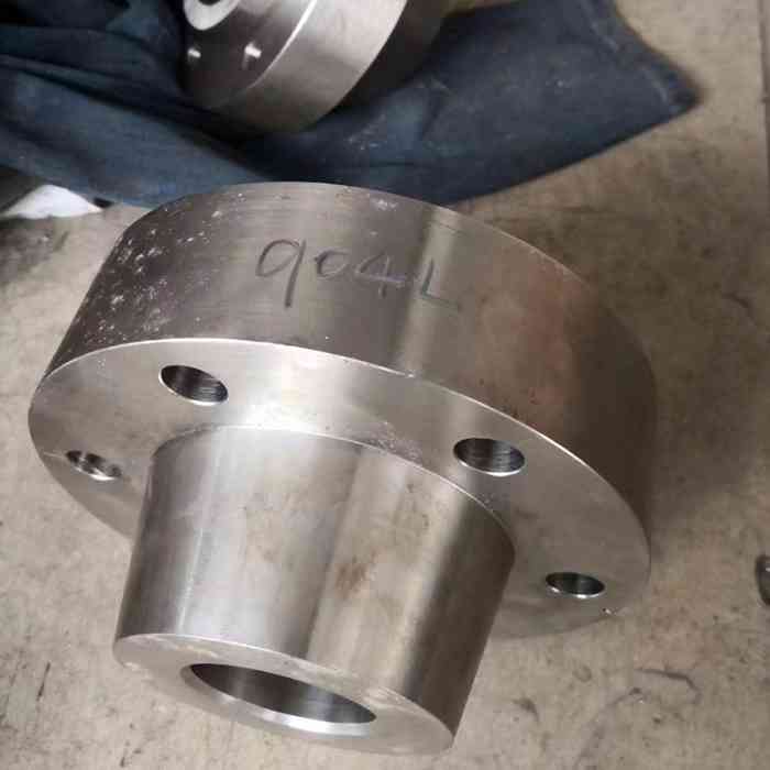 High-Precision Forged Industrial Pipeline Flange WN Flange SO Flange BL Flange Resistant to High Pressure for Oilfield Pipelines